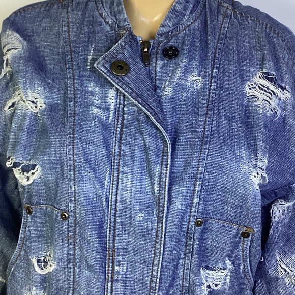 Free People Distressed Denim Jacket XS - Picture 3 of 9